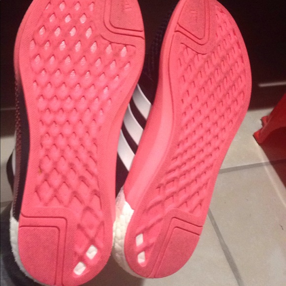 Boost Shoe - Picture 3 of 3